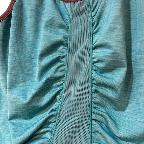 LOLE Teal Activewear Tank Top With Bra - Picture 3 of 7